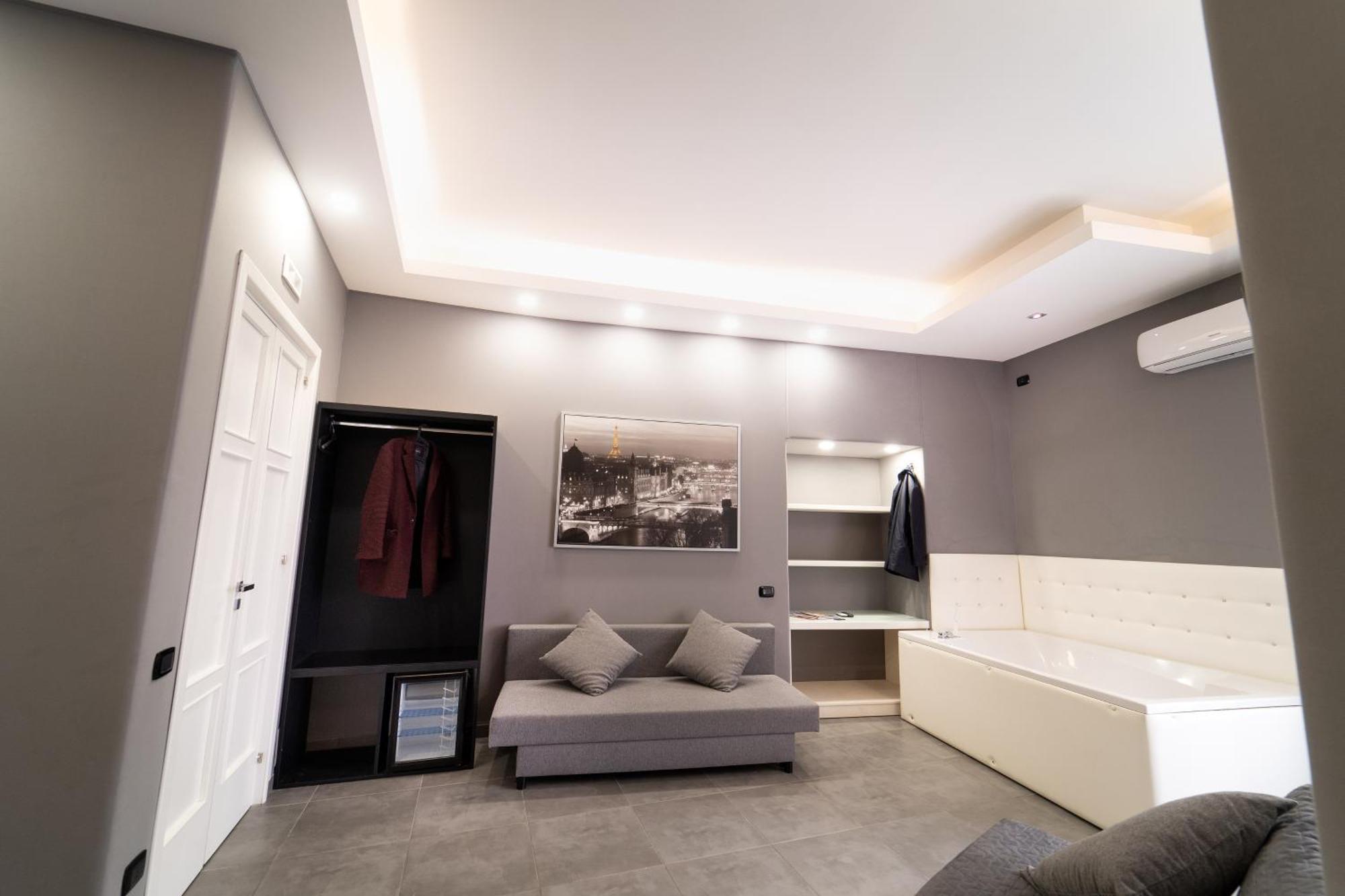 Al Campanile H Napoli Centro, By Clapa Group Hotel Стая снимка